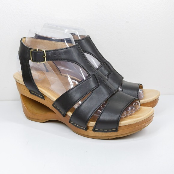 Dansko Trudy Wedge Cut Out Sandals T-Strap Black Leather Sz 37 6.5/7 - Picture 2 of 10